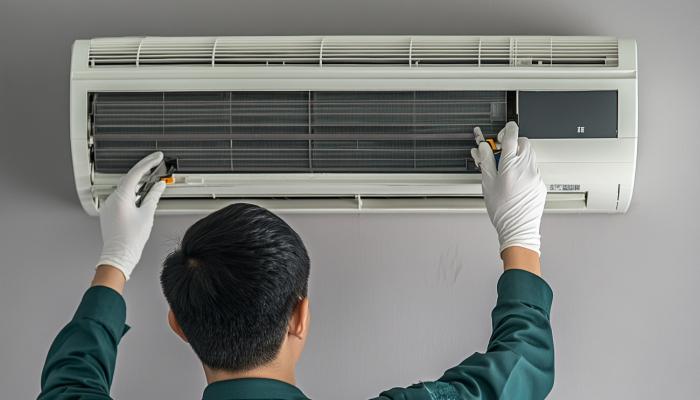 三伏天可以吹空調嗎 三伏天吹空調的正確方式-易網<a href=http://www.xllyou.com/ target=_blank class=infotextkey>健康養生</a>網 三伏天可以吹空調嗎 三伏天吹空調的正確方式