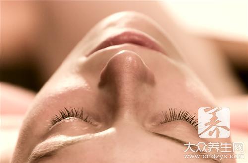 碰到女人這地兒竟瞬間使她“潮濕” 碰到女人這地兒竟瞬間使她“潮濕”