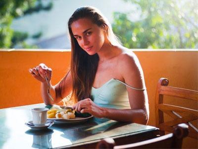 房事后避孕套殘留私處的油咋辦？