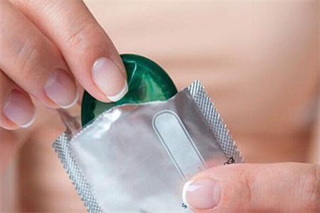 性病是怎么引起的?如何預防和避免被性病傳染-易網<a href=http://www.xllyou.com/ target=_blank class=infotextkey>健康養生</a>網 性病是怎么引起的?如何預防和避免被性病傳染