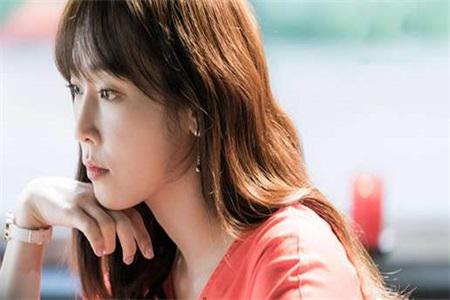 女生身上這些地方長毛,要拔掉嗎?還是預示病狀?-易網健康<a href=http://www.xllyou.com/jkys/ target=_blank class=infotextkey>養生</a>網 女生身上這些地方長毛,要拔掉嗎?還是預示病狀?