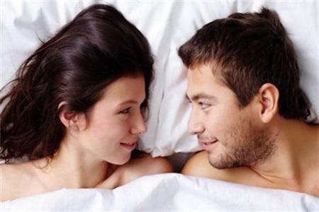 性生活多久一次最好？除了頻率，你需要注意的是性生活技巧