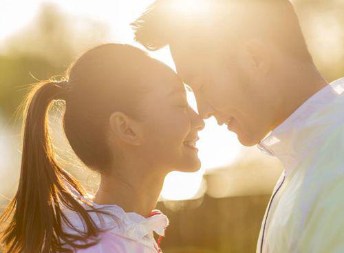 女人私語性經驗豐富該不該告訴未婚夫 過去的性經歷影響婚姻生活嗎-易網<a href=http://www.xllyou.com/ target=_blank class=infotextkey>健康養生</a>網 女人私語性經驗豐富該不該告訴未婚夫 過去的性經歷影響婚姻生活嗎