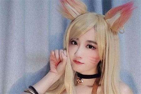 我發現了床邊的卷曲頭發，竟不知老公與風流女鄰居的齷蹉事情