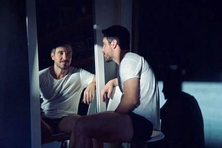 Gay有什么特征?男生是gay從哪些方面可以看出-易網健康<a href=http://www.xllyou.com/jkys/ target=_blank class=infotextkey>養生</a>網 Gay有什么特征?男生是gay從哪些方面可以看出