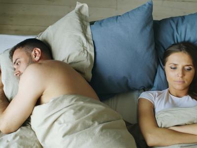 女人為何喜歡黑燈瞎火做愛？ 做愛到底開燈還是關燈好？