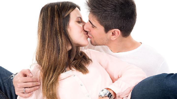 怎么做愛能讓女人快樂 6個<a href=http://www.xllyou.com/tags-性愛.html target=_blank class=infotextkey>性愛</a>技巧讓她十分享受-易網健康<a href=http://www.xllyou.com/jkys/ target=_blank class=infotextkey>養生</a>網 怎么做愛能讓女人快樂 6個性愛技巧讓她十分享受