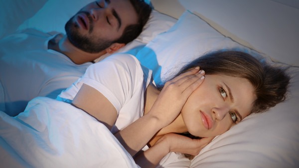 夫妻速看 影響夫妻性愛質量的5個壞習慣-易網健康<a href=http://www.xllyou.com/jkys/ target=_blank class=infotextkey>養生</a>網 夫妻速看 影響夫妻性愛質量的5個壞習慣