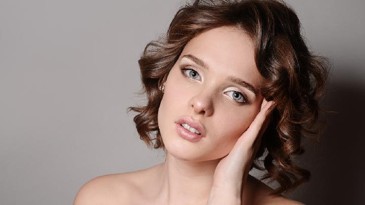 女人健康排在第一位 月經期間喝什么最好-易網健康<a href=http://www.xllyou.com/jkys/ target=_blank class=infotextkey>養生</a>網 女人健康排在第一位 月經期間喝什么最好