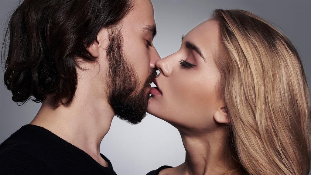 加快速度刺激女人陰蒂  助她高潮迭起直上云霄