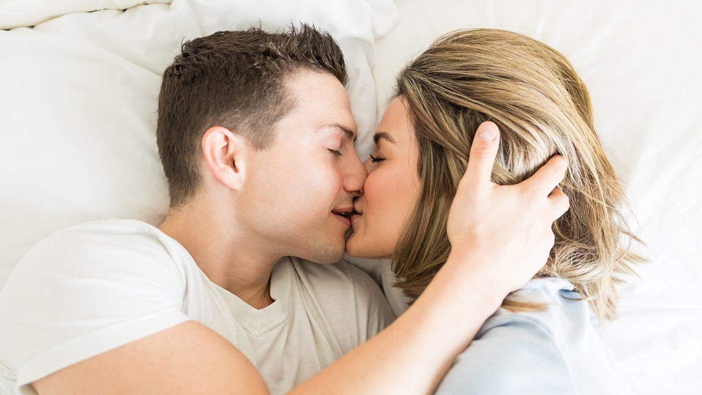 兩性生活最佳保健方法 重燃生命活氣的4個(gè)技巧-易網(wǎng)<a href=http://www.xllyou.com/ target=_blank class=infotextkey>健康養(yǎng)生</a>網(wǎng) 兩性生活最佳保健方法 重燃生命活氣的4個(gè)技巧