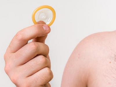 男用避孕套有哪些功能 避孕套的優缺點你知道幾個