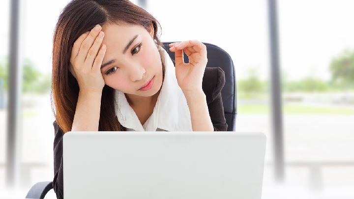 女性月經推遲到底怎么回事 女性月經推遲的六個原因-易網健康<a href=http://www.xllyou.com/jkys/ target=_blank class=infotextkey>養生</a>網 女性月經推遲到底怎么回事 女性月經推遲的六個原因