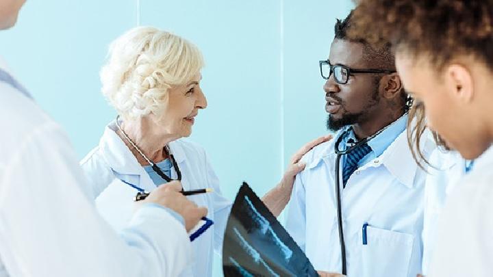 50歲男人生殖器怎么保養(yǎng)? 男性陰莖防病的7個小妙招-易網(wǎng)健康<a href=http://www.xllyou.com/jkys/ target=_blank class=infotextkey>養(yǎng)生</a>網(wǎng) 50歲男人生殖器怎么保養(yǎng)? 男性陰莖防病的7個小妙招