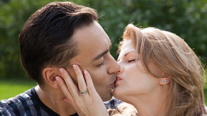 夫妻性生活不和諧原因有哪些? 10招緩解夫妻性生活不和諧狀況-易網健康<a href=http://www.xllyou.com/jkys/ target=_blank class=infotextkey>養生</a>網 夫妻性生活不和諧原因有哪些? 10招緩解夫妻性生活不和諧狀況