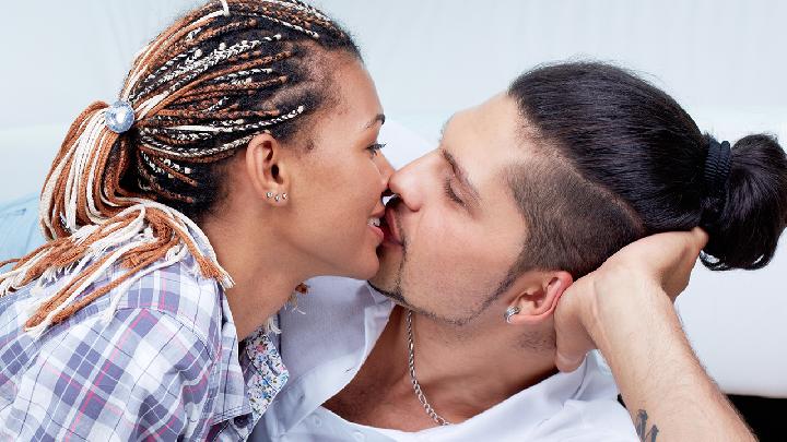 老年人適當過性生活有什么好處  老年人適當性生活可更長壽