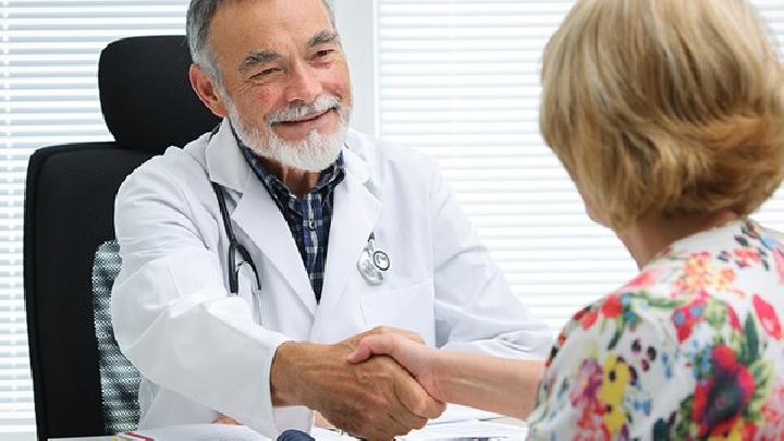 女性更年期的癥狀都有什么?女性更年期常見7種癥狀表現-易網<a href=http://www.xllyou.com/ target=_blank class=infotextkey>健康養生</a>網 女性更年期的癥狀都有什么?女性更年期常見7種癥狀表現