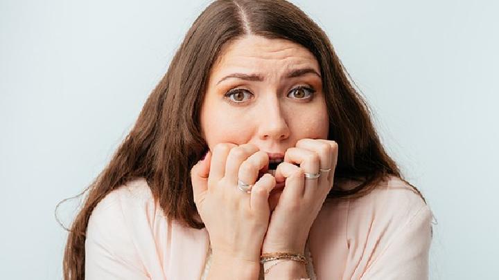 女性更年期的癥狀都有什么?女性更年期常見7種癥狀表現-易網健康<a href=http://www.xllyou.com/jkys/ target=_blank class=infotextkey>養生</a>網 女性更年期的癥狀都有什么?女性更年期常見7種癥狀表現