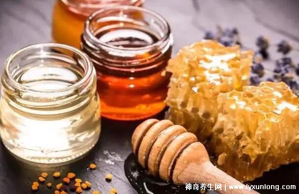 男人喝蜂蜜對性功能有什么好處,起保健作用沒有直接效果-易網健康<a href=http://www.xllyou.com/jkys/ target=_blank class=infotextkey>養生</a>網 男人喝蜂蜜對性功能有什么好處,起保健作用沒有直接效果