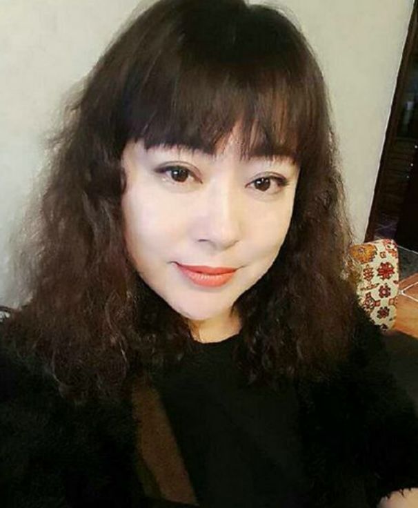 成功減掉30斤還撩到小15歲男友，走上顏值巔峰的她做了什么？