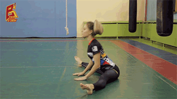 防止跑步肌肉腿！9個動作3分鐘跑完拉伸塑形美腿