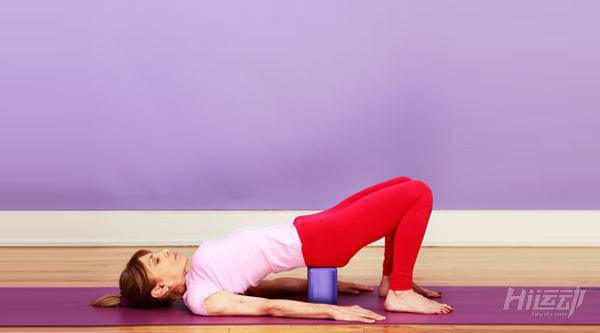 每天一式學(xué)瑜伽：橋式！改善月經(jīng)不適