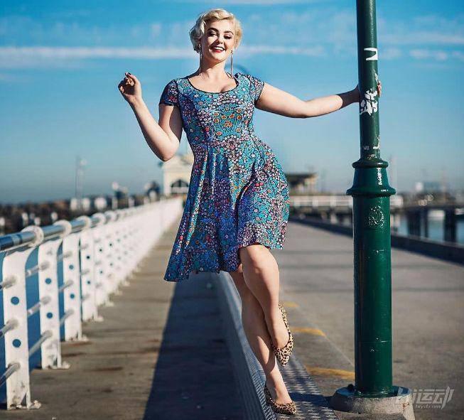 160斤胖妞健身后甩掉贅肉，體重不變卻依舊美得像瑪麗蓮夢露