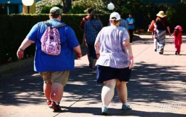 胖到310斤還被醫生無法動手術，現成功減掉40斤重拾自信