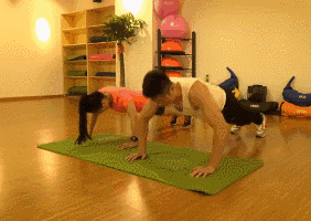 9個動作10分鐘暴汗燃脂！沒強度的減肥都是瞎扯淡