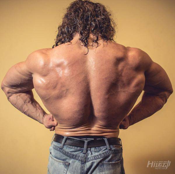 滿腦子都是騷操作！健身界的一股泥石流