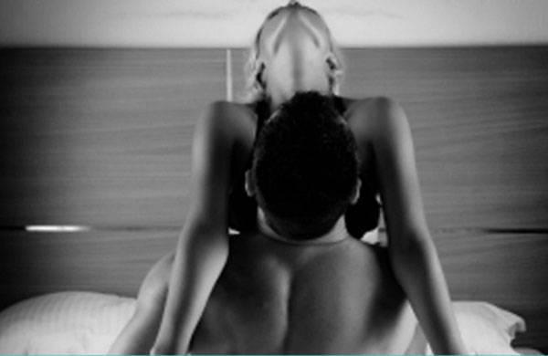 做愛也能健身 四種體位鍛煉核心肌肉群