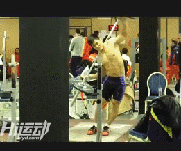 被國外媒體稱為“舉起世界的男人”！一次次刷新老外對力量的認知