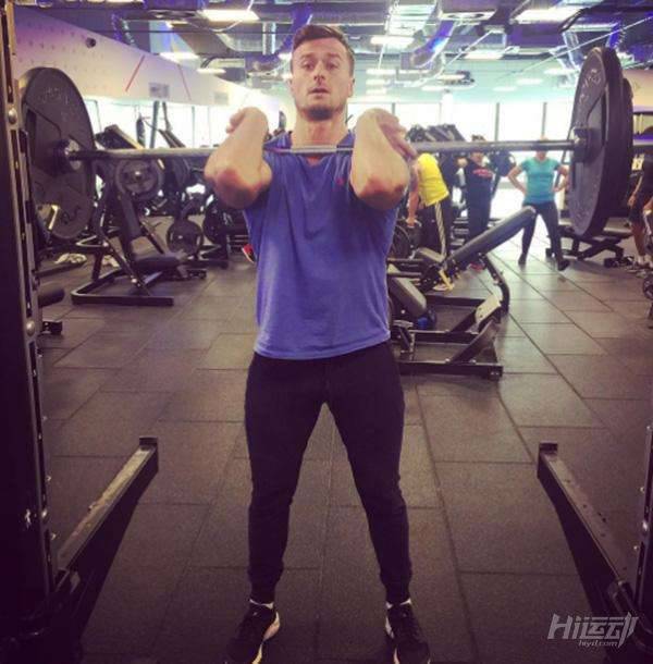 最強壯的CS：GO游戲冠軍！游戲與健身都不耽誤