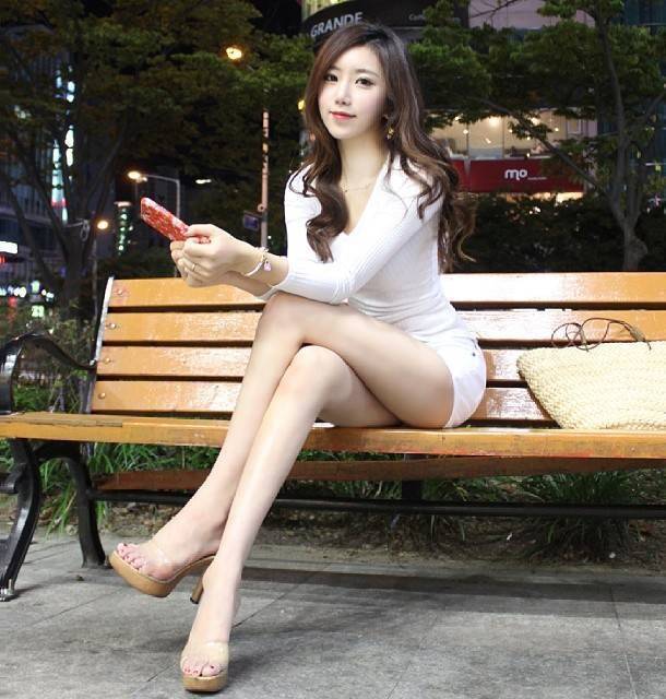 韓國最美女教師 胸大臀翹腿又長