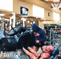 50多歲老頭迷戀“七龍珠”，瘋狂健身練成真實版龜仙人