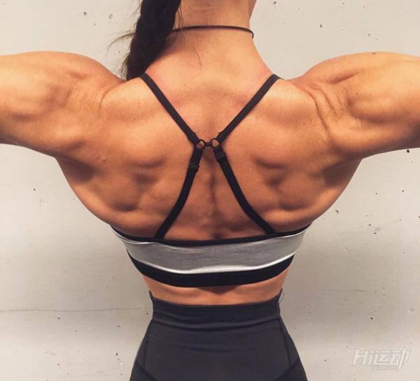 脖子以下全是腿，這位34歲辣媽腿長108cm！