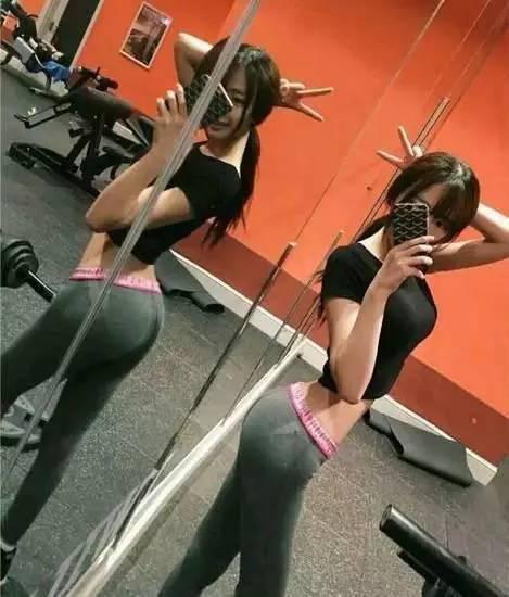 健身的妹子身材就是火辣 超級耐看