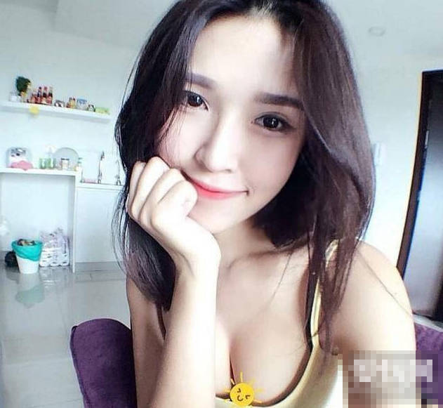 馬來西亞電競美女走紅 擁傲人胸器