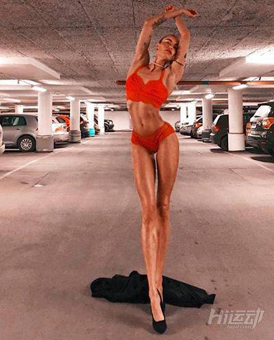 脖子以下全是腿，這位34歲辣媽腿長108cm！