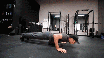 超級勵志！60歲大爺健身完爆小鮮肉