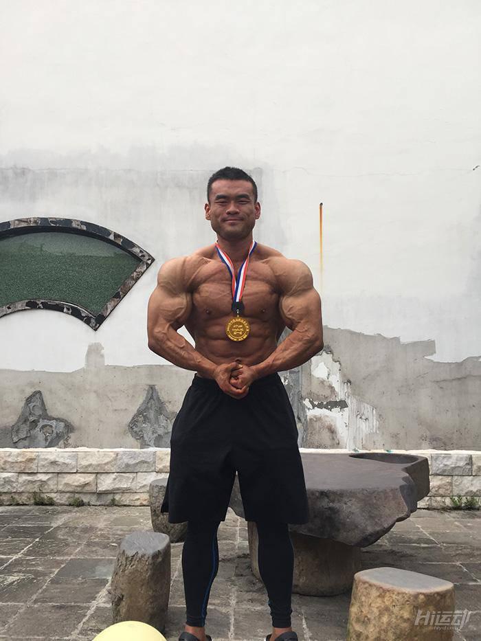 劉一陽獲得中國健美健身公開賽綿陽站金牌