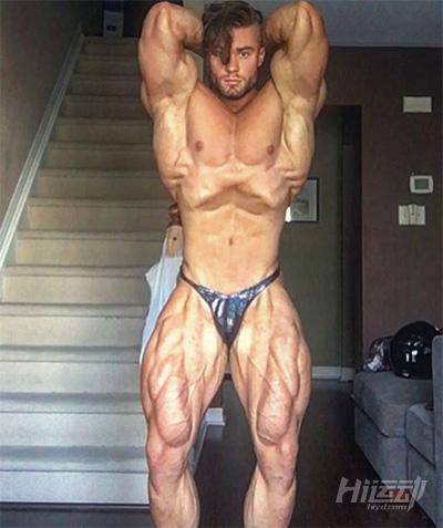 曾經是個菜鳥，直到他姐夫出現！小伙練成了少有的真空腹