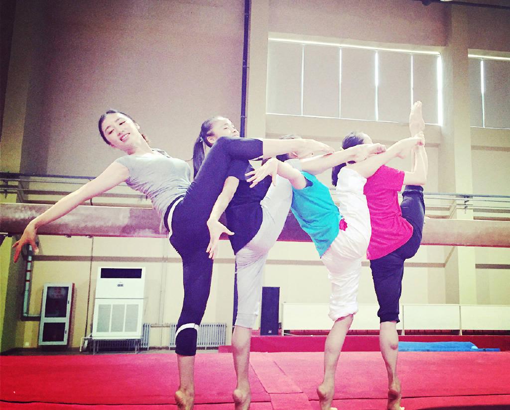 最美一字馬 藝術體操名將周捷套圖