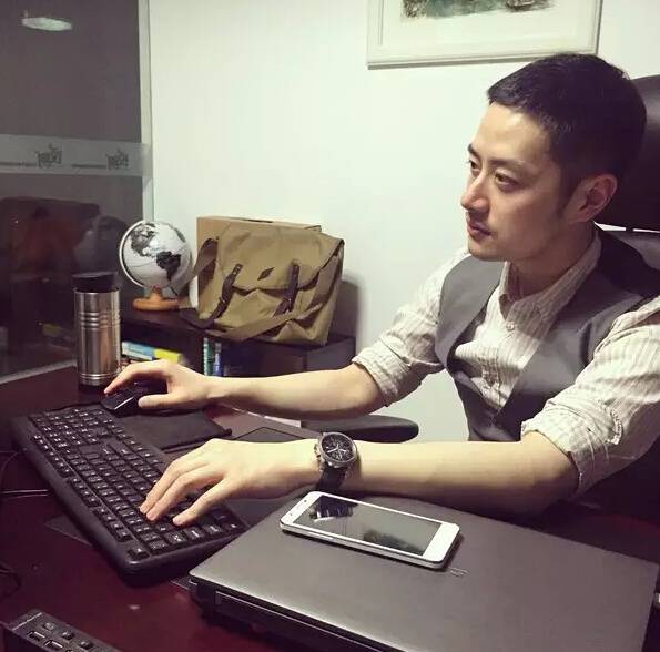 健身改變氣質(zhì)故事之男生變男神 健身改變氣質(zhì)故事之男生變男神