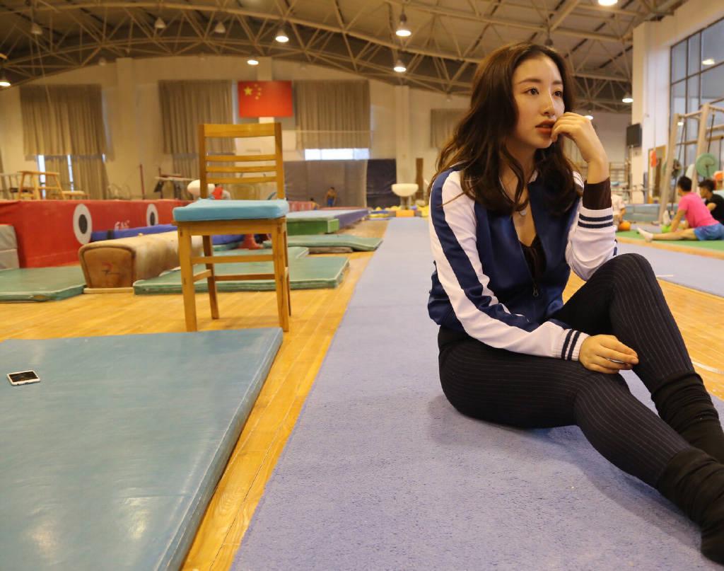 最美一字馬 藝術體操名將周捷套圖