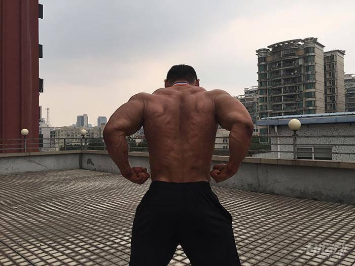 劉一陽獲得中國健美健身公開賽綿陽站金牌