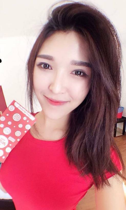 馬來西亞電競美女走紅 擁傲人胸器