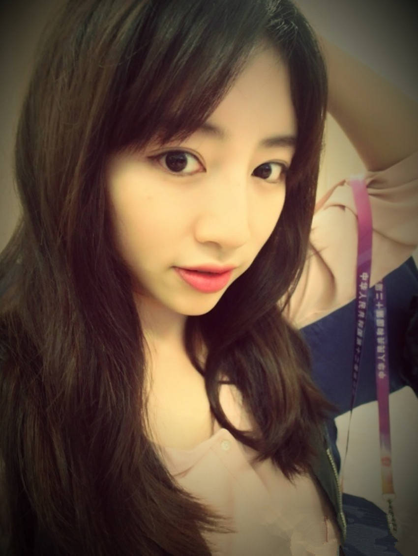 最美一字馬 藝術體操名將周捷套圖