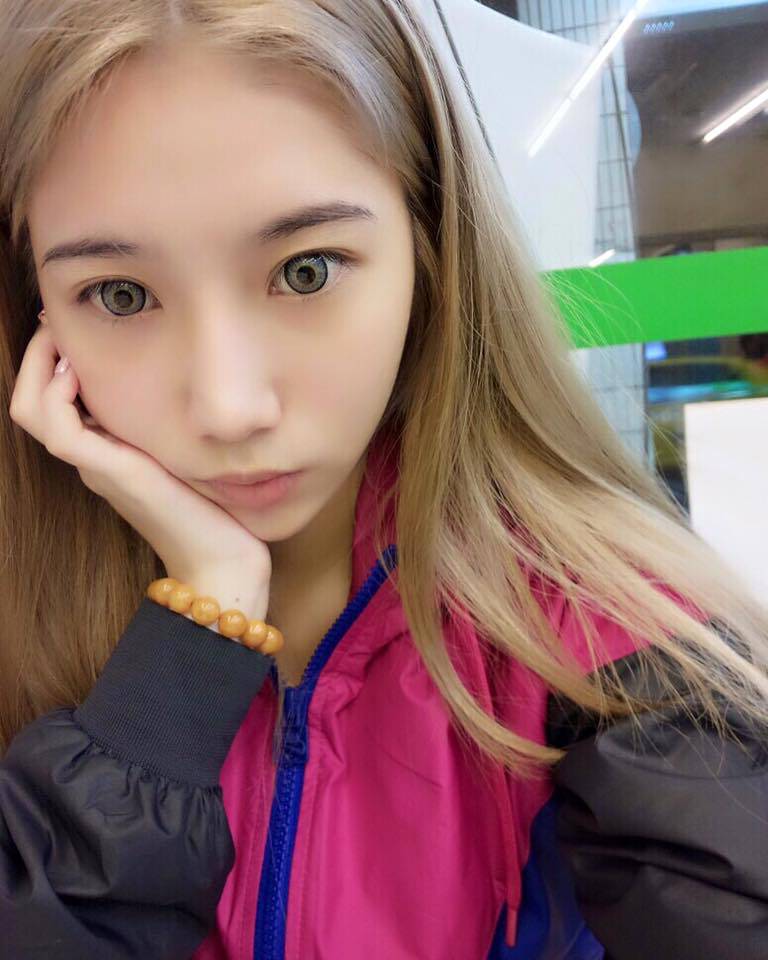 臺灣網紅嫩模身材棒 人送稱號乳媚娘