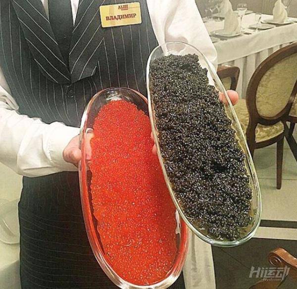 因蔑視施瓦辛格被人批評！不過他身材真壯，刷個綠漆就是綠巨人